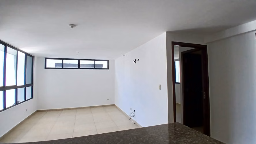 VENTA DE APARTAMENTO EN CONDADO DEL REY, CIUDAD DE PANAMÁ