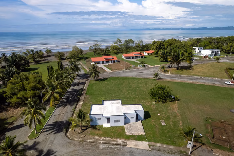 Casa de Playa Personalizable en Panamá