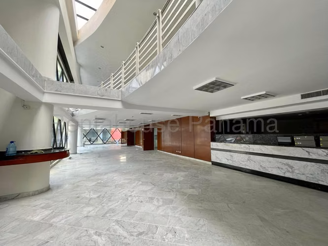 ALQUILO Edificio Comercial Transismica 1356m2 - Imagen 3
