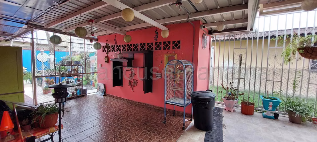 Excelente Oportunidad, Espaciosa Casa en Venta, Amplio Terreno ZM2