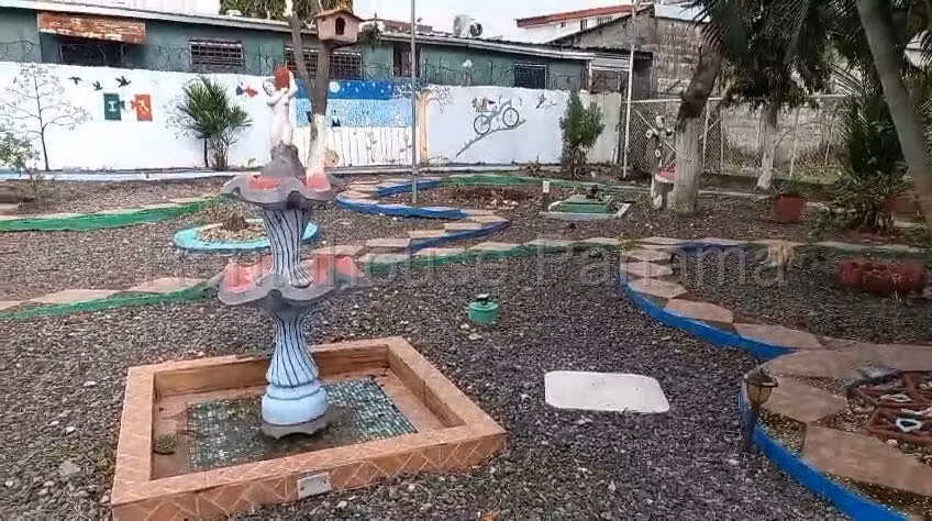 Excelente Oportunidad, Espaciosa Casa en Venta, Amplio Terreno ZM2