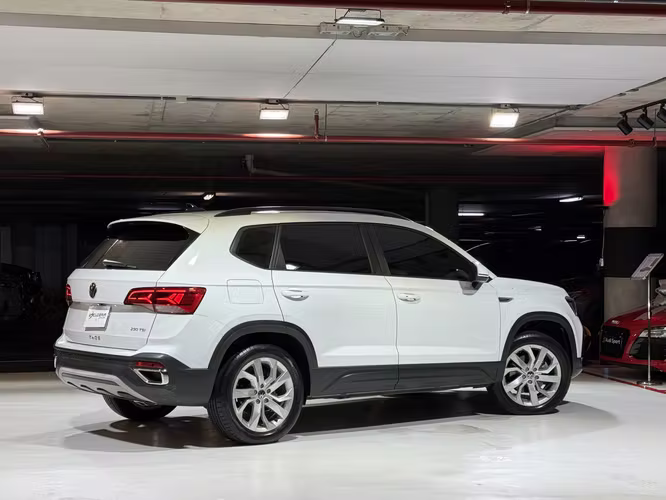 VOLKSWAGEN TAOS 250 TSI 2024