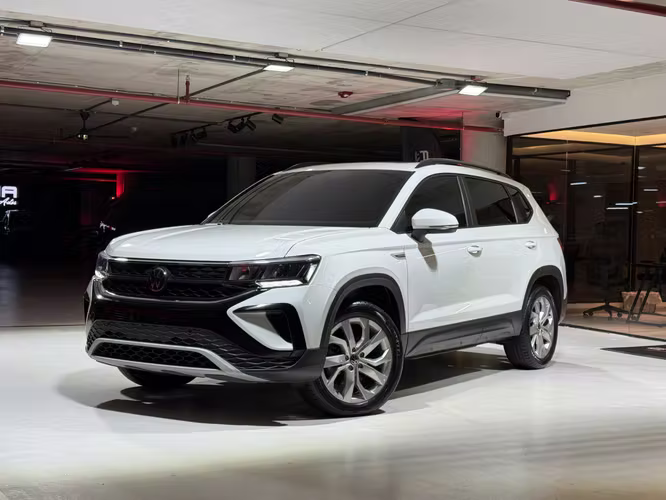 VOLKSWAGEN TAOS 250 TSI 2024