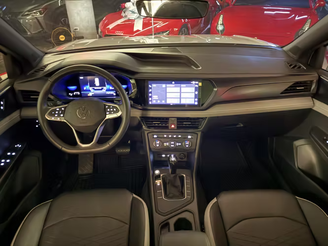 VOLKSWAGEN TAOS 250 TSI 2024