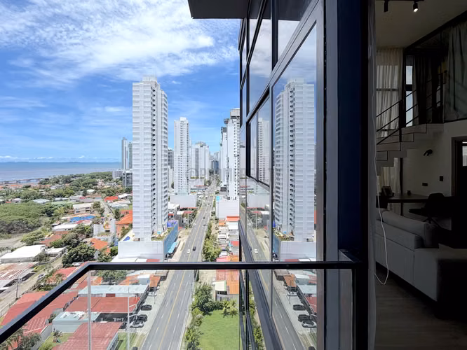Loft Amoblado de 2 Recámaras en venta en Coco del Mar – 68 m² con Piscina y Gimnasio