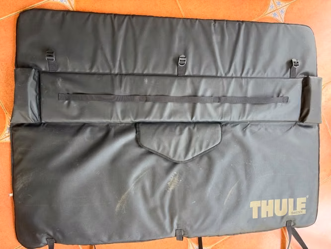 Protector THULE para compuerta de pickup – $55