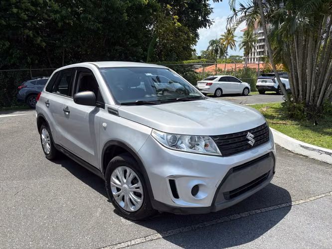 Suzuki Vitara 2017 automático – neumáticos y suspensión nuevos