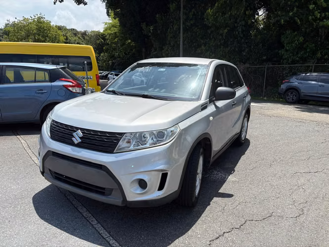 Suzuki Vitara 2017 automático – neumáticos y suspensión nuevos