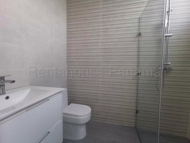 Se Alquila Apartamento en Santa Maria LA27-2182