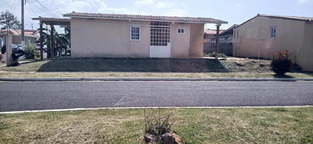 SE ALQUILA CASA  en VACAMONTE (Barriada Corotú) - Imagen 14