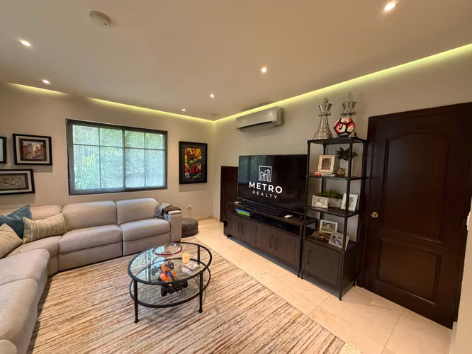 Lujosa Casa en Venta en Senderos Camino de Cruces