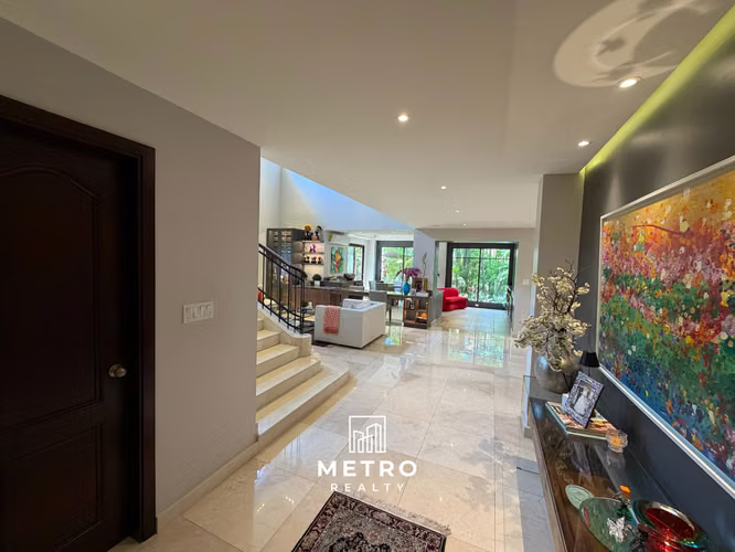 Lujosa Casa en Venta en Senderos Camino de Cruces