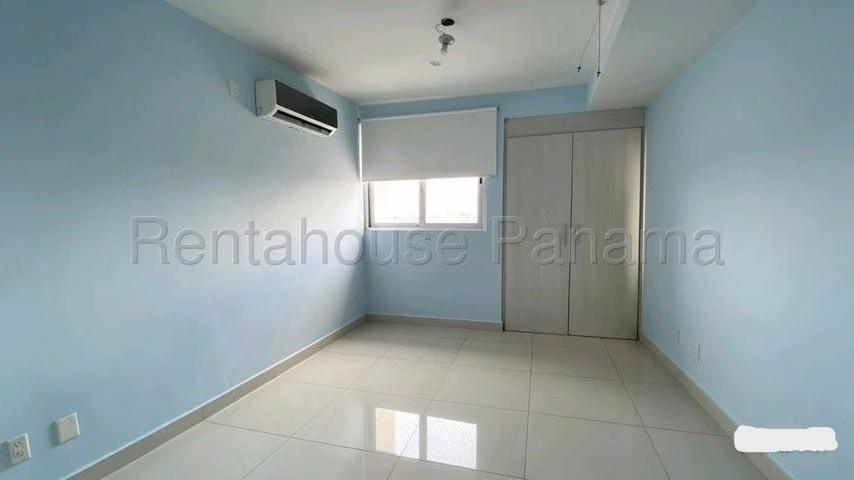 Se Vende Apartamento en Vía España GCEA26-8500
