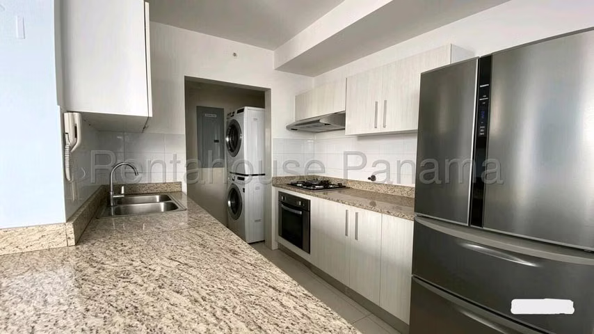 Se Vende Apartamento en Vía España GCEA26-8500