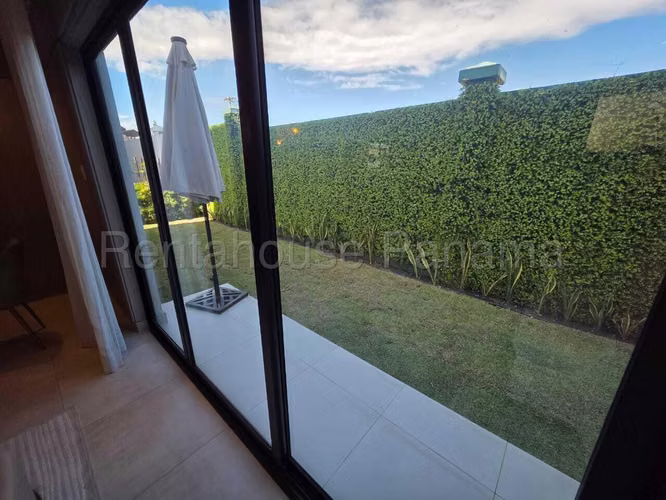 Venta de casa en Costa Sur AK