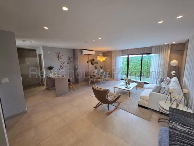 Venta de casa en Costa Sur AK