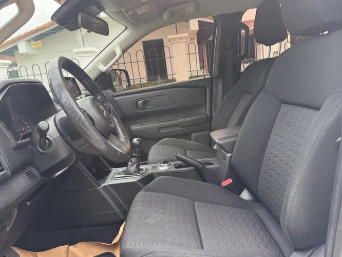 Mitsubishi L