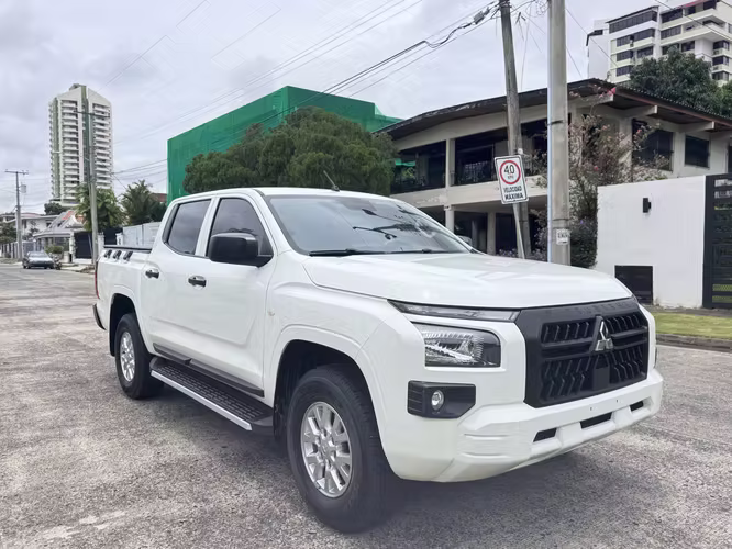 Mitsubishi L