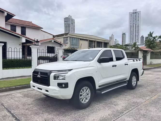 Mitsubishi L
