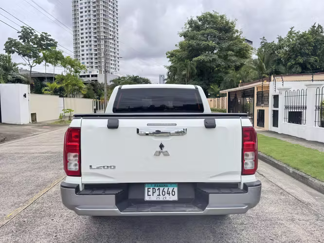 Mitsubishi L