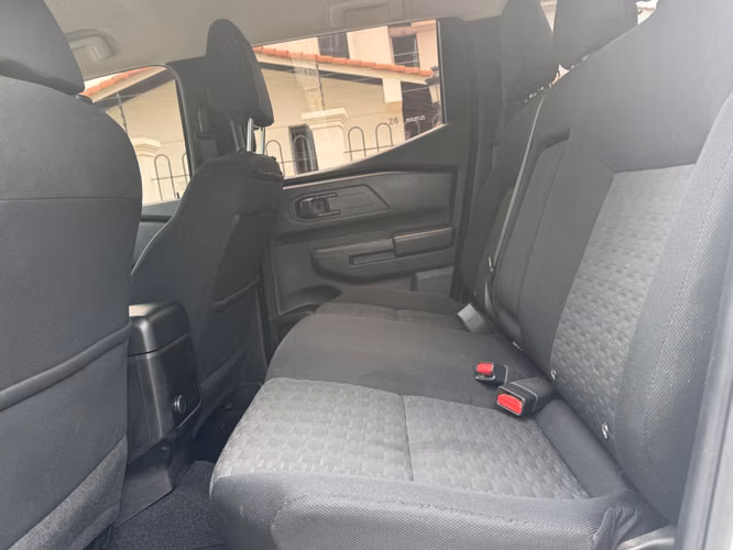 Mitsubishi L