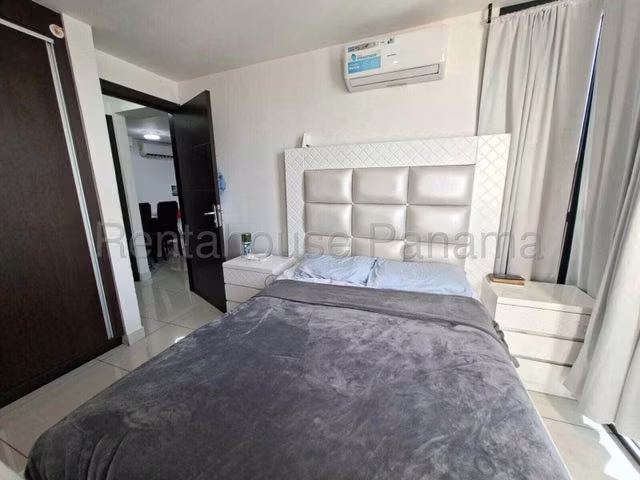 Se Vende Apartamento amoblado en El Carmen CGEA27-572
