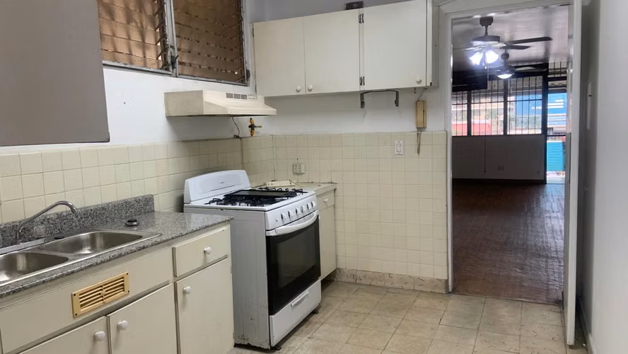 APARTAMENTO VINTAGE EN OBARRIO – AMPLIO Y CON GRAN POTENCIAL - Imagen 8