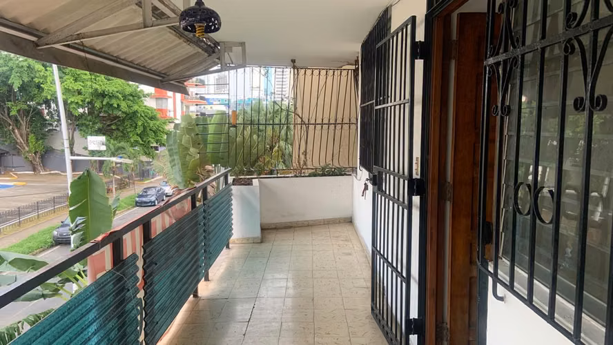 APARTAMENTO VINTAGE EN OBARRIO – AMPLIO Y CON GRAN POTENCIAL - Imagen 9