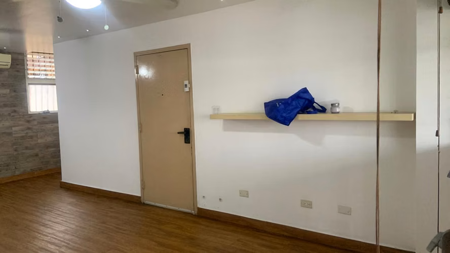 APARTAMENTO VINTAGE EN OBARRIO – AMPLIO Y CON GRAN POTENCIAL - Imagen 5