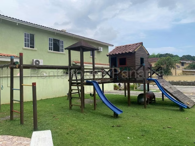 Alquiler de Casa en Clayton 27LBR2189