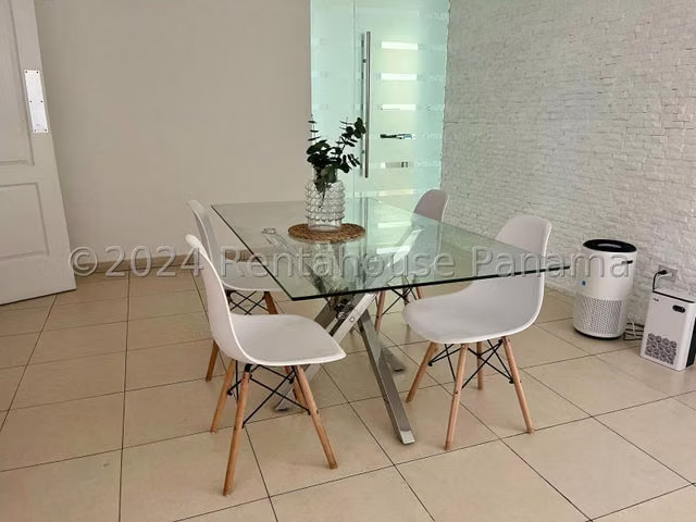Se Vende Apartamento en Punta Pacífica GCEA26-8502