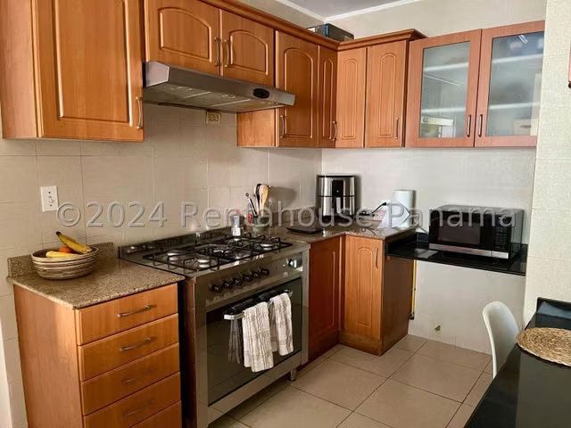 Se Vende Apartamento en Punta Pacífica GCEA26-8502