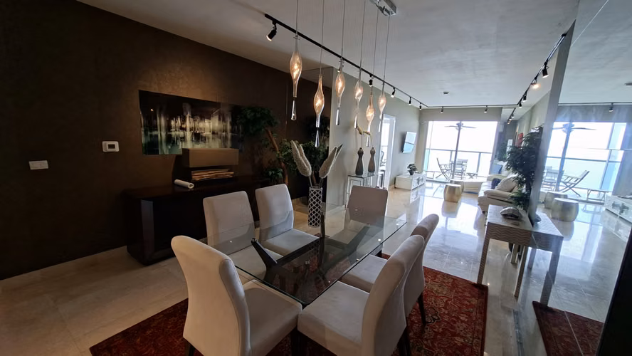Alquilo apartamento amueblado en Avenida Balboa