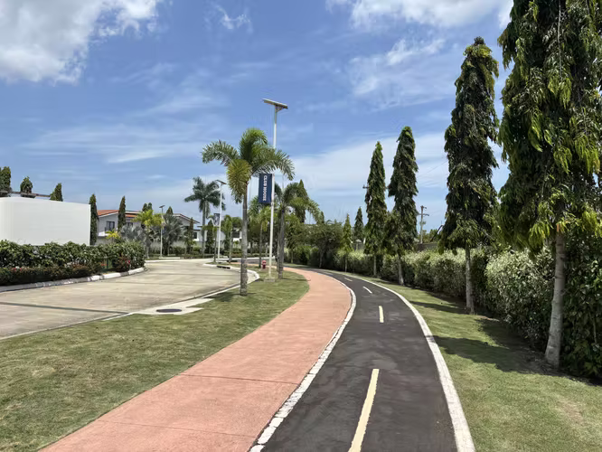 COSTA SUR / CASAS A ESTRENAR / DESDE $335K · PISCINA - Imagen 17