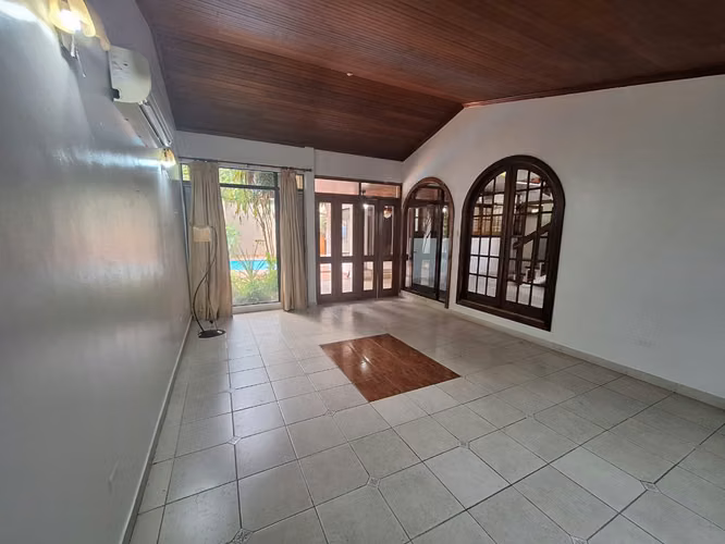 ALQUILER CASA LA ALAMEDA - Imagen 5