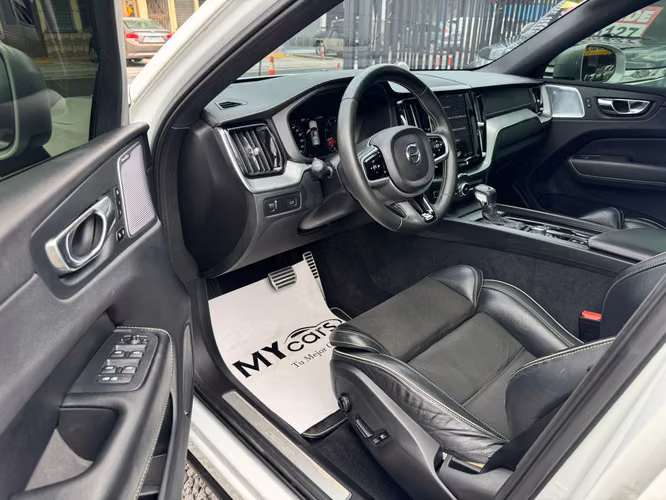 Volvo XC60 2018 - Imagen 17