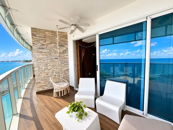 Apartamento de Lujo Remodelado Frente al Mar | Ocean Waves - Imagen 12