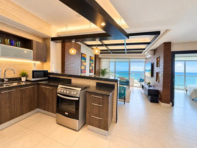 Apartamento de Lujo Remodelado Frente al Mar | Ocean Waves - Imagen 10