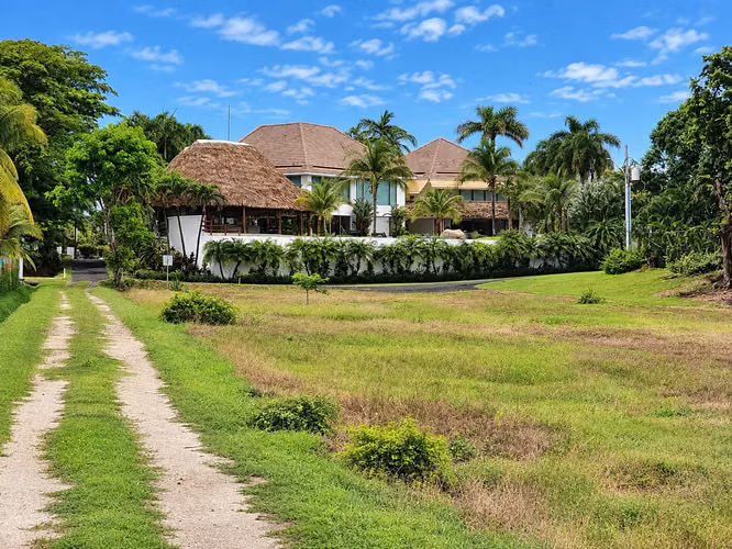 Venta de Terreno Frente al Mar en Playa Blanca, Río Hato, 5,320 m² - Imagen 6