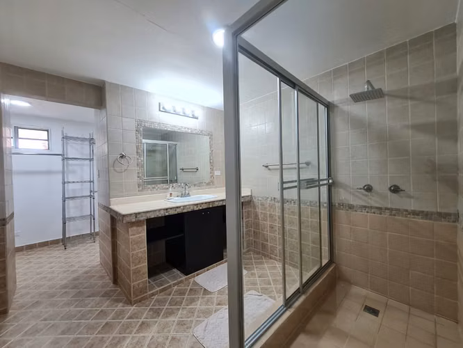 APARTAMENTO AMOBLADO EN CLAYTON 140mst2 - Imagen 16