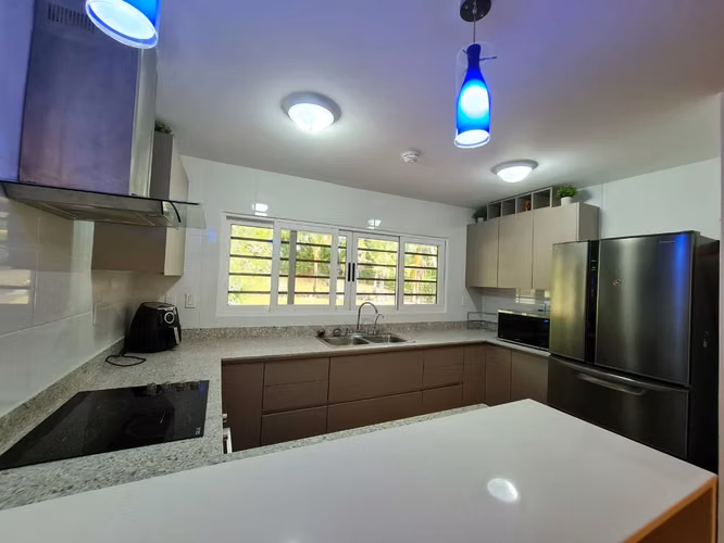 APARTAMENTO AMOBLADO EN CLAYTON 140mst2 - Imagen 9
