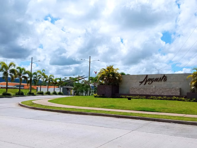 Vendo Casa en Ph Augusta en Paseo del Norte. Haga su Oferta!!! - Imagen 8