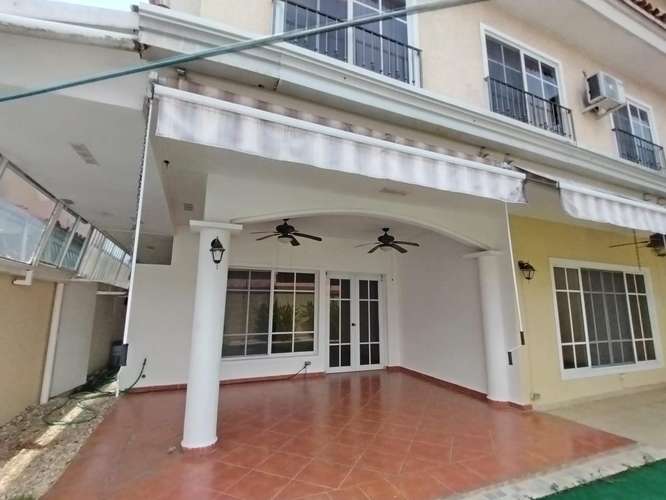 Se Alquila Casa Duplex Costa Del Este Oportunidad en PH Residencial 
