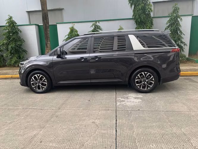 Se vende Kia Carnival 2023 como Nueva