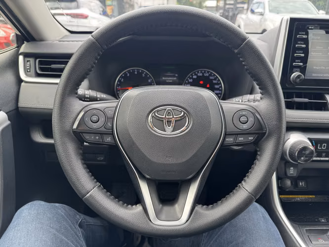 TOYOTA RAV4 2019 - Imagen 11