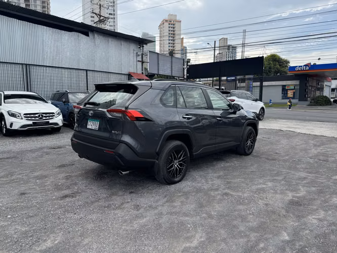 TOYOTA RAV4 2019 - Imagen 18
