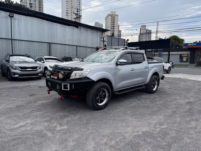 NISSAN FRONTIER 2017
