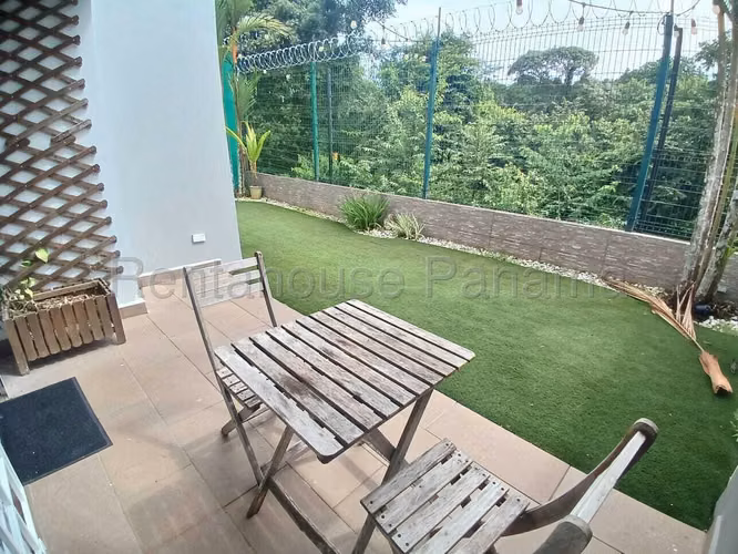Vendo Casa en Brisas Del Golf LC26-8988