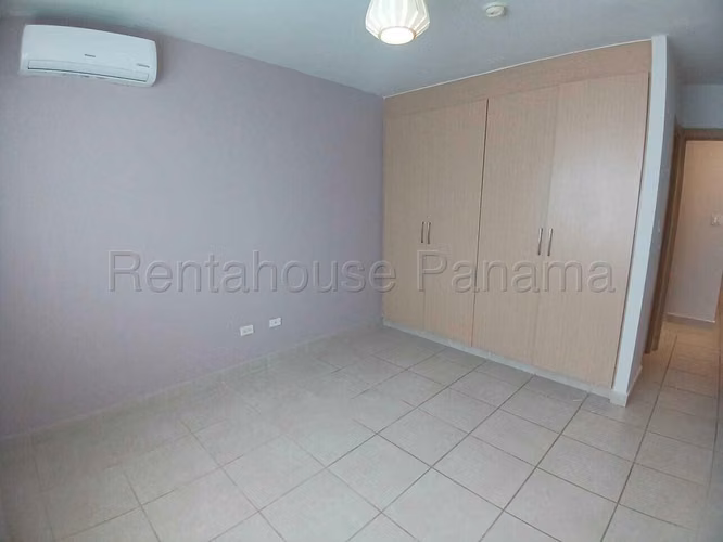 Vendo Casa en Brisas Del Golf LC26-8988