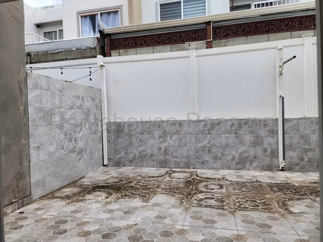 Vendo Casa en Brisas Del Golf LC26-6744